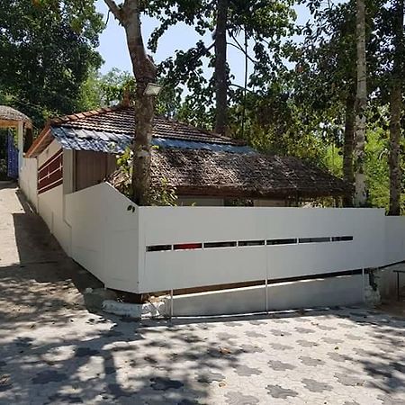 Ponmudi Valley Resorts 外观 照片